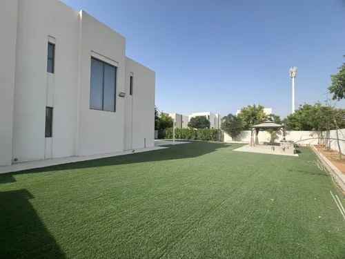 4 Bedrooms Villa in Golf Links