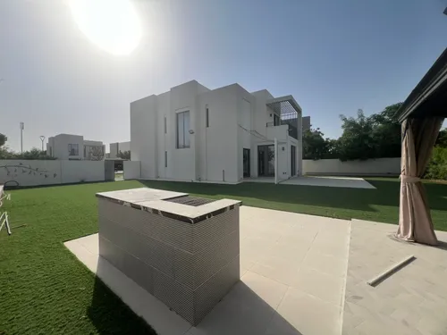 4 Bedrooms Villa in Golf Links