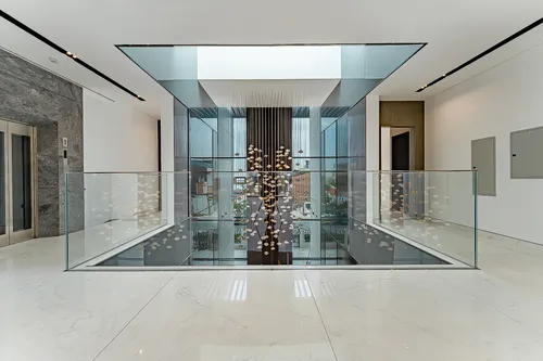 6 Bedrooms Villa in The Fairway