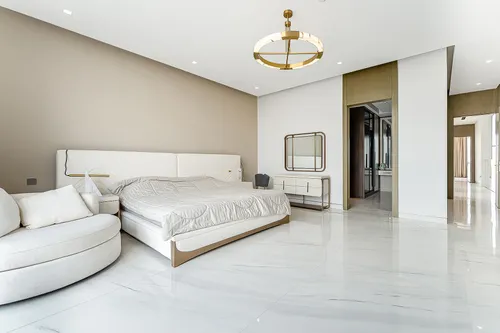 6 Bedrooms Villa in The Fairway