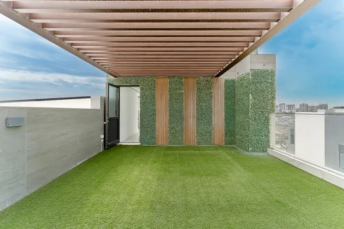6 Bedrooms Villa in The Fairway