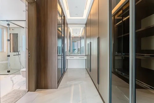 6 Bedrooms Villa in The Fairway