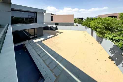 5 Bedrooms Villa in Sendian