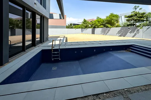5 Bedrooms Villa in Sendian