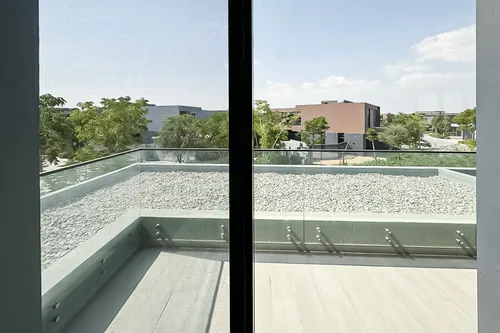 5 Bedrooms Villa in Sendian