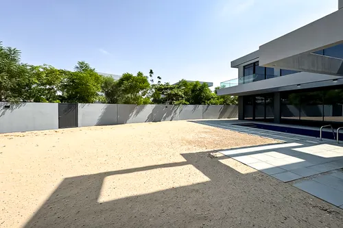 5 Bedrooms Villa in Sendian
