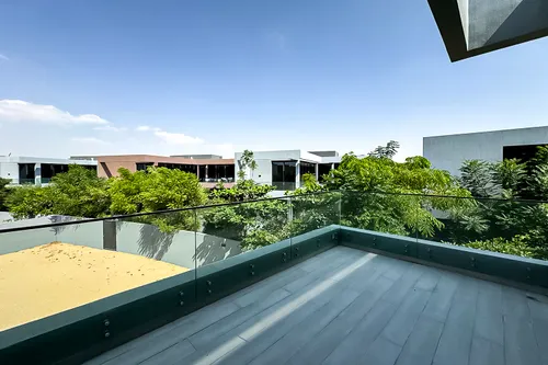 5 Bedrooms Villa in Sendian