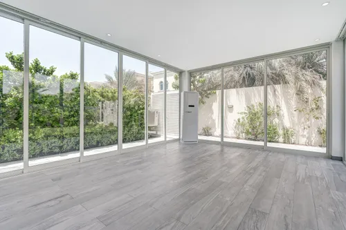 3 Bedrooms Villa in District 8