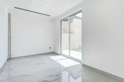 3 Bedrooms Villa in District 8