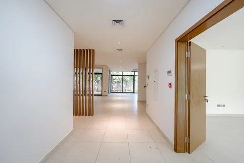 4 Bedrooms Villa in West Yas