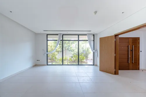 4 Bedrooms Villa in West Yas