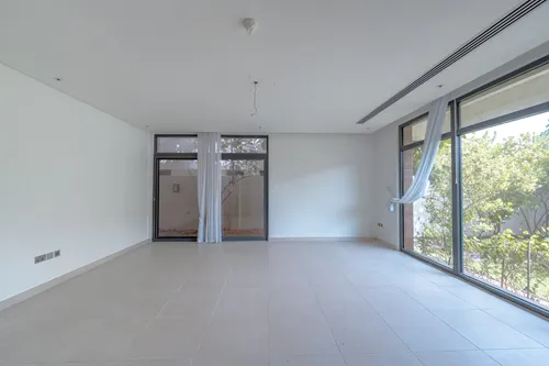 4 Bedrooms Villa in West Yas