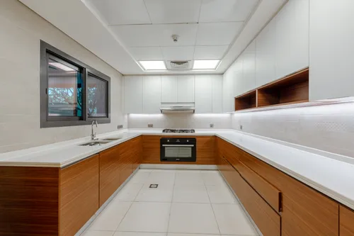 4 Bedrooms Villa in West Yas