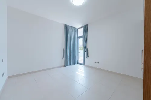 4 Bedrooms Villa in West Yas