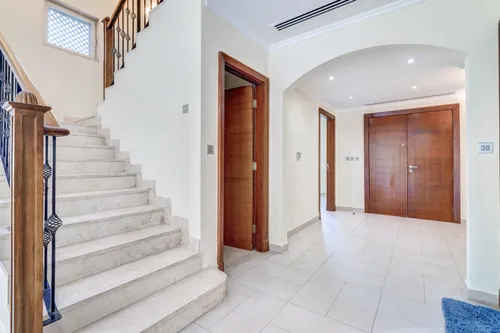 4 Bedrooms Villa in Legacy