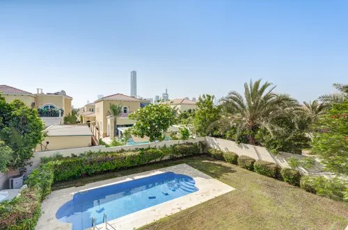 4 Bedrooms Villa in Legacy