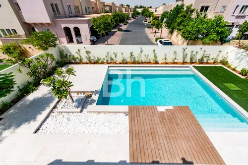 Upgraded | Pool | 5 bedrooms | Meadows 5