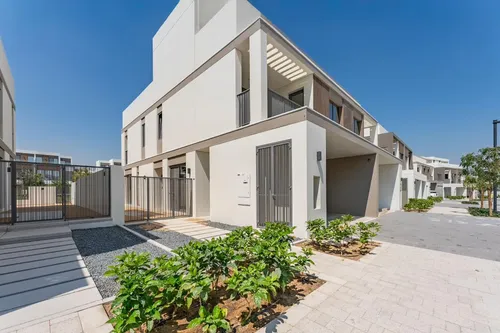4 Bedrooms Villa in Aura 1