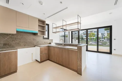 4 Bedrooms Villa in Aura
