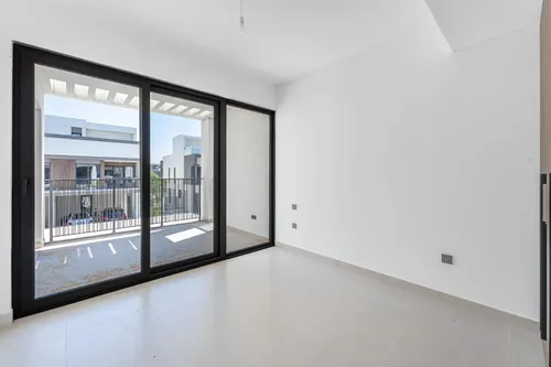 4 Bedrooms Villa in Aura