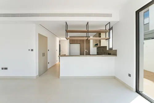 4 Bedrooms Villa in Aura