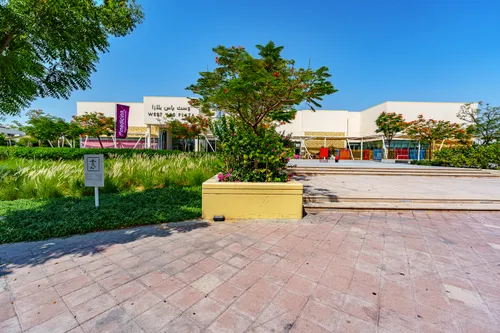 5 Bedrooms Villa in West Yas