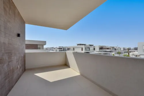 5 Bedrooms Villa in West Yas