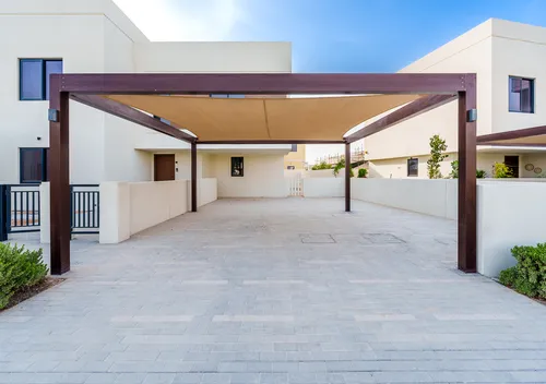 5 Bedrooms Villa in Noya Luma