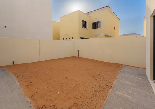 5 Bedrooms Villa in Noya Luma