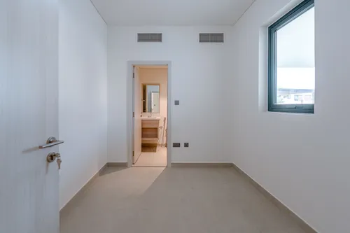 5 Bedrooms Villa in Noya Luma