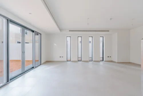 5 Bedrooms Villa in Noya Luma