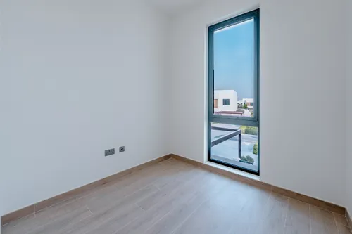 5 Bedrooms Villa in Noya Luma