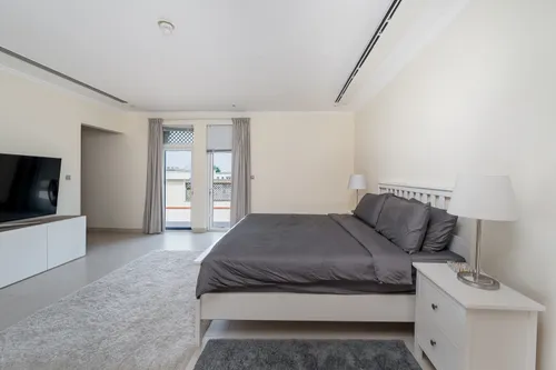 4 Bedrooms Villa in Legacy