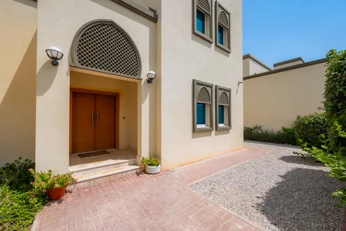 4 Bedrooms Villa in Legacy