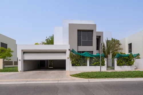 5 Bedrooms Villa in Sidra Villas I