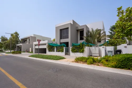 5 Bedrooms Villa in Sidra Villas I