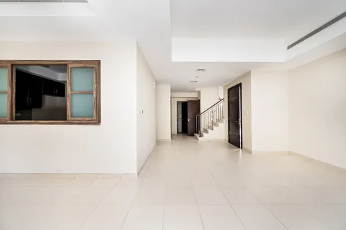 3 Bedrooms Villa in Mira 3