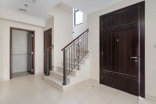 3 Bedrooms Villa in Mira 3