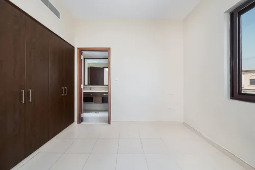 3 Bedrooms Villa in Mira 3