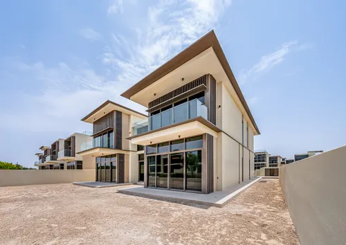 5 Bedrooms Villa in Golf Place 2