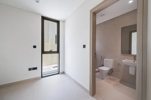5 Bedrooms Villa in Golf Place 2
