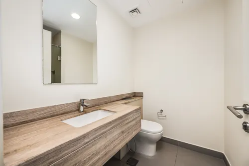 4 Bedrooms Villa in Maple 2