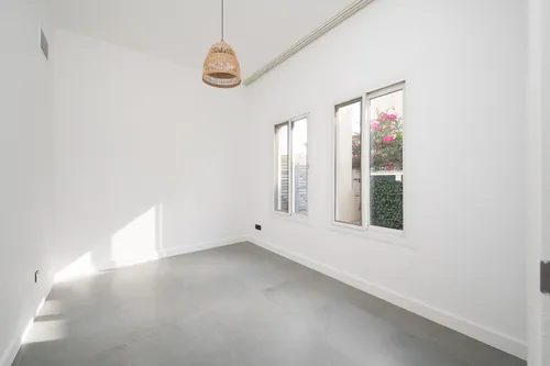 4 Bedrooms Villa in Springs 12