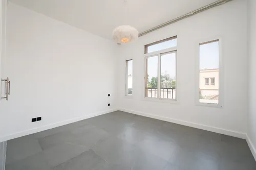 4 Bedrooms Villa in Springs 12