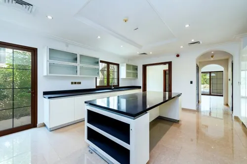 5 Bedrooms Villa in Lime Tree Valley
