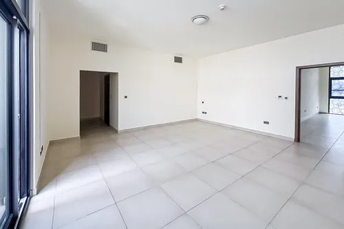 4 Bedrooms Villa in West Yas