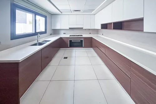 4 Bedrooms Villa in West Yas