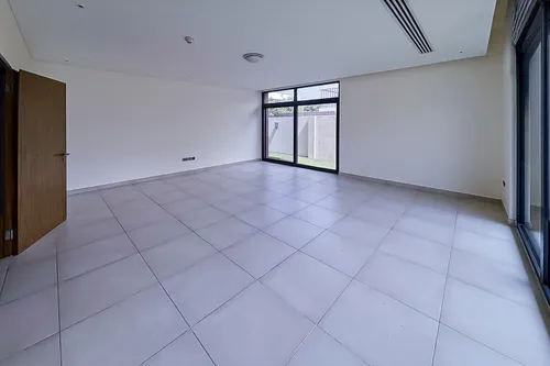 4 Bedrooms Villa in West Yas