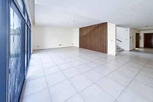 4 Bedrooms Villa in West Yas