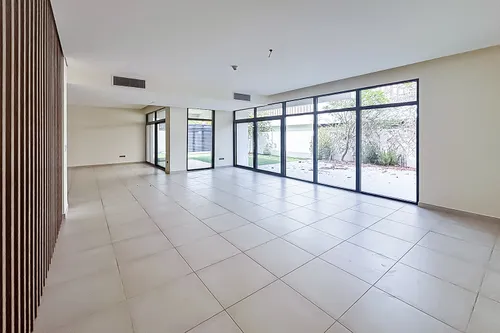 4 Bedrooms Villa in West Yas